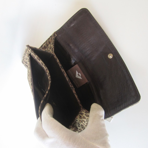 Bottega Veneta Wallet Clutch - Picture 5 of 9